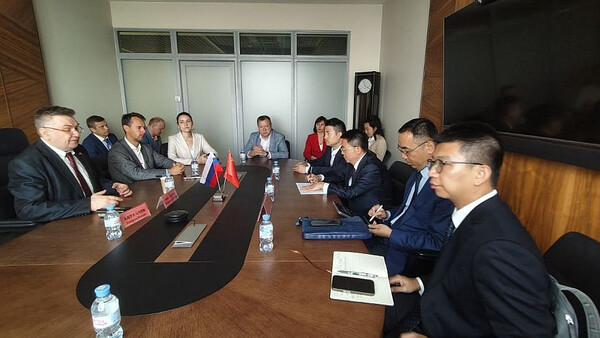 Встреча с Секретарём Парткома компании Mindray г-ном Линь Доумином