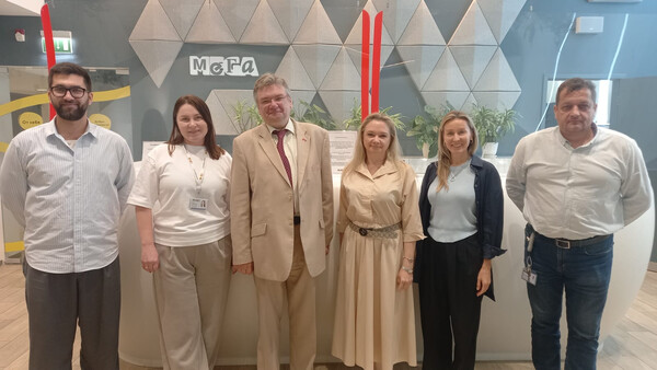 Торговые центры МЕГА расширяют международные деловые связи